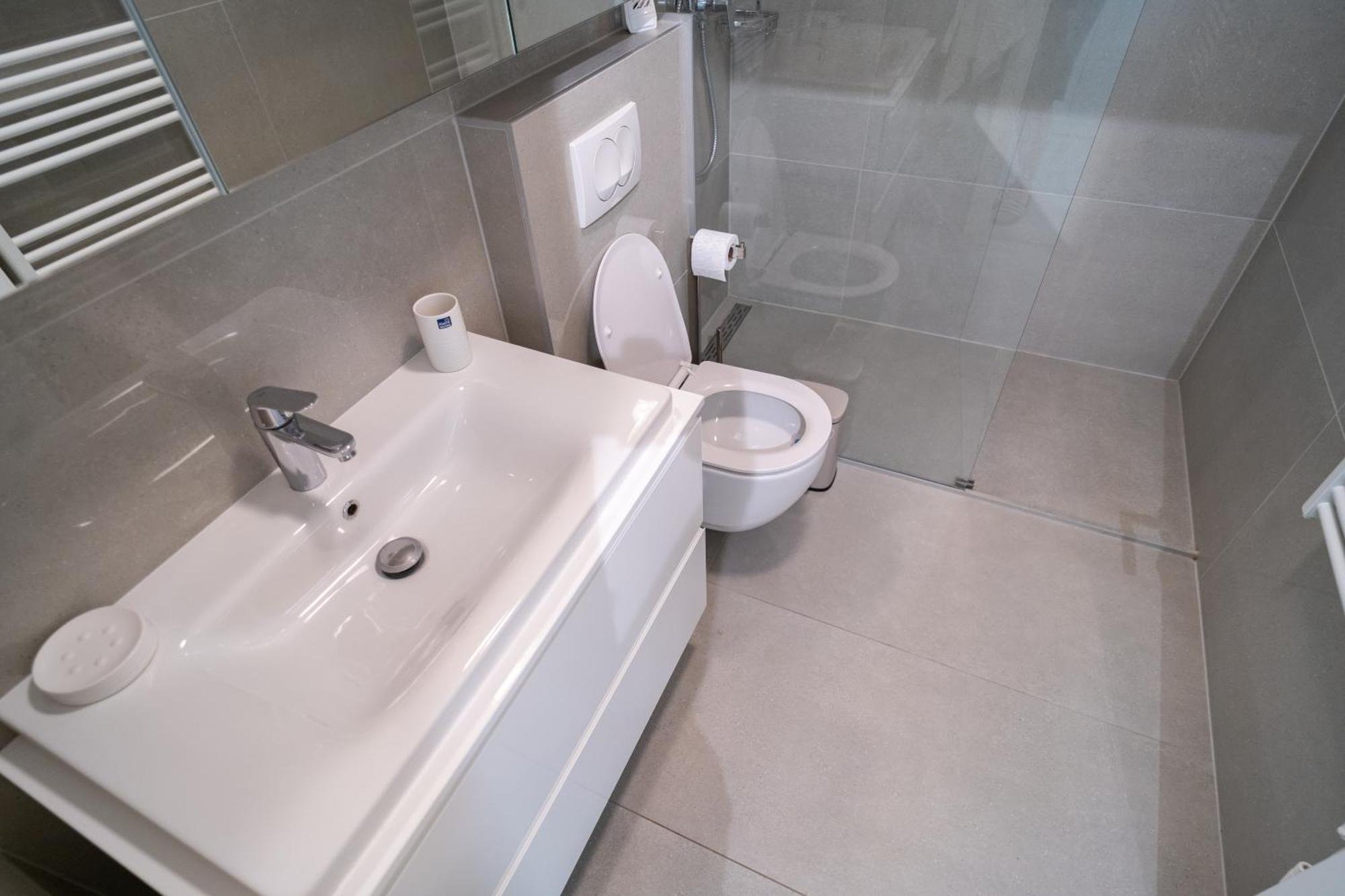 Apartment Wing 77 By Belmont Realty زادار المظهر الخارجي الصورة